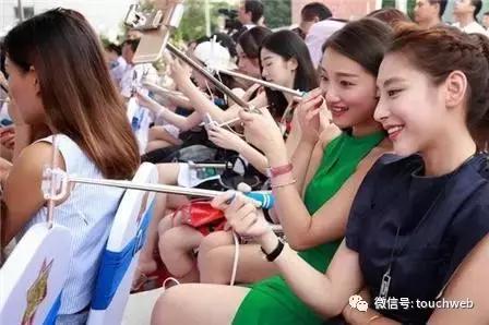 做国内二三线城市直播社交赚了钱，天鸽互动又盯上新兴市场