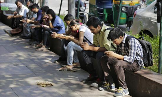Reliance Jio 的 4G “免费”手机，将又一次冲击印度手机市场