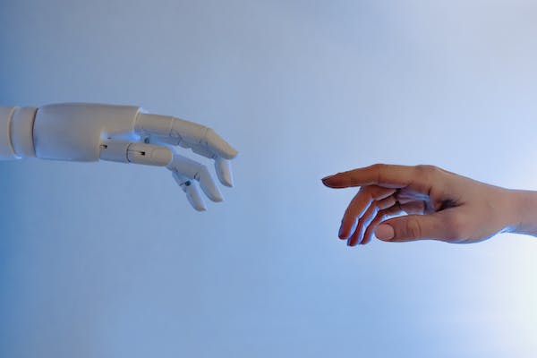 在《无主之地》中，AI工具怎样帮助美术节省时间